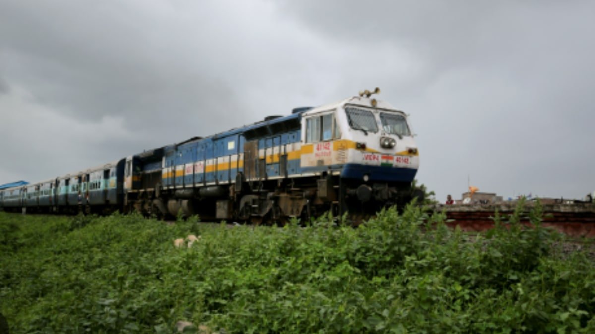 Central Railway Launches Summer Special Trains from Mumbai to Howrah