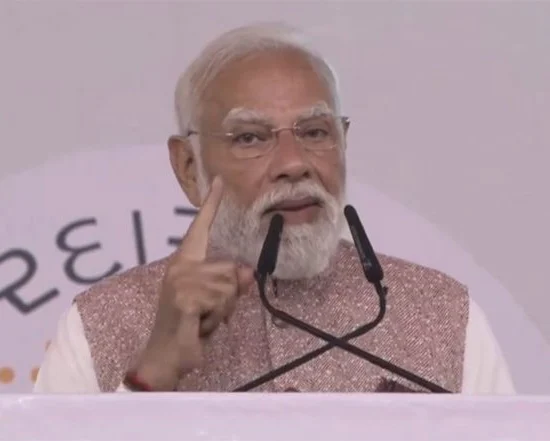 PM Modi Calls for Delay in Gold Purchases Amid West Asia Crisis, Encourages Local Consumption