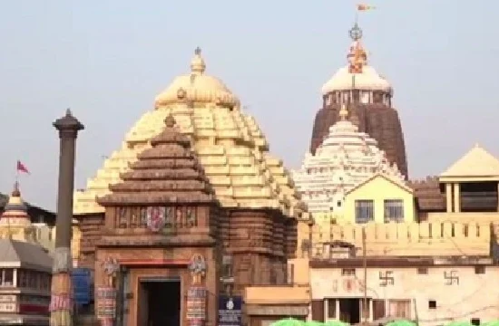 Woman Collapses at Jagannath Temple Due to Heat and Crowds