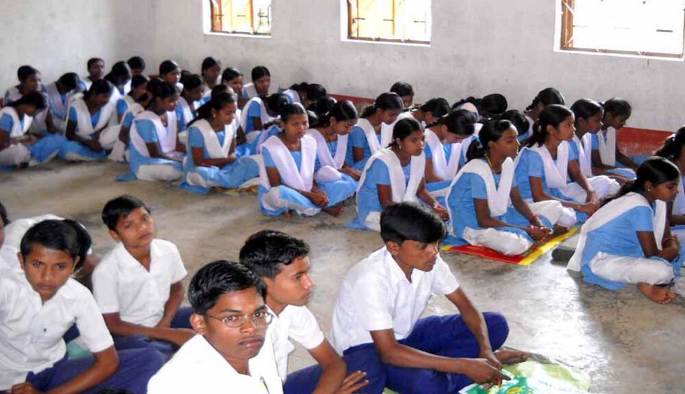 Schools Reopen in 20 Districts of Odisha After Extended Summer Break