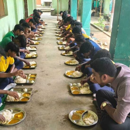 Jharsuguda Collector Evaluates School Meal Quality During Surprise Visit
